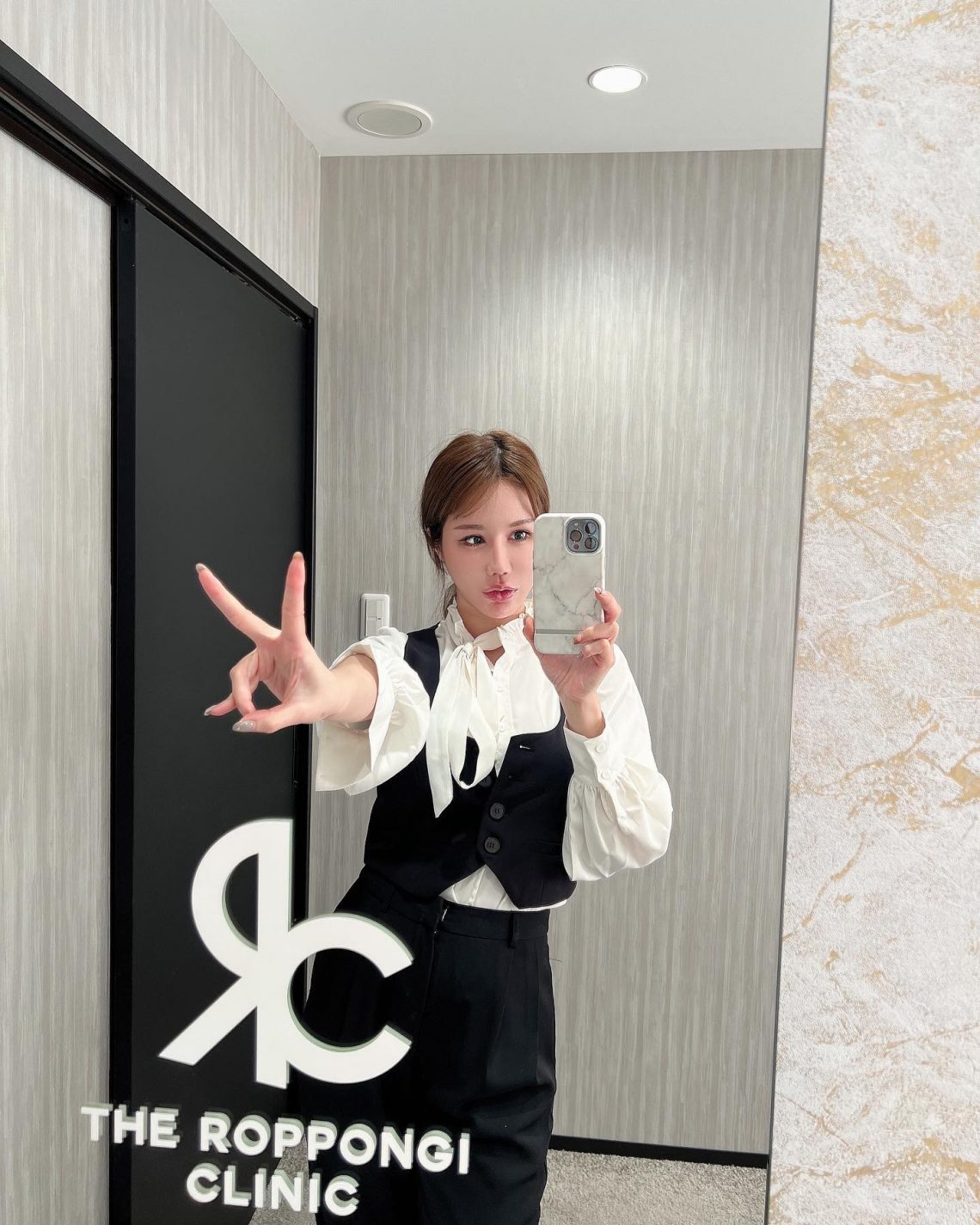 JKF 女郎辛尤里 SWAG 出道作品，OnlyFans 看不到的鹹濕走光大尺度作品集，新加坡成人圈必追網紅 ．純真子看妹台