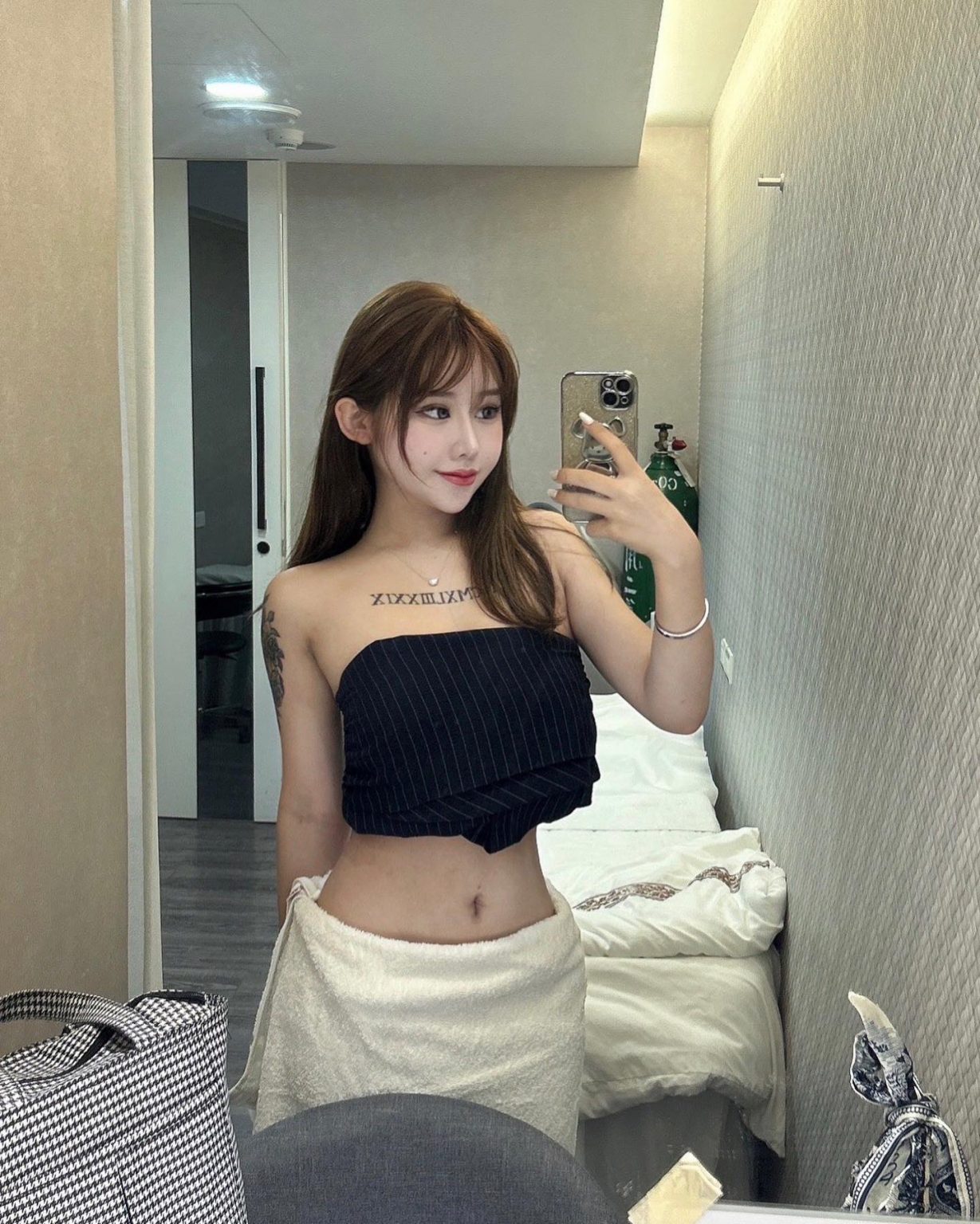 Bebe 蔡韶瑄 @love_520.bebe 黑男邱比特捐比基尼，平面模特兒演員 bebe520，批踢踢表特板瘋傳的輔大在學校花 ．純真子看妹台